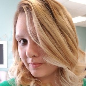 Meet your Posher, Mae